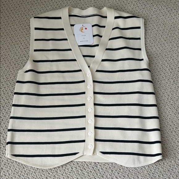 Chevara Sweaters - Elegant Black and Cream Striped V-Neck Sweater Vest
